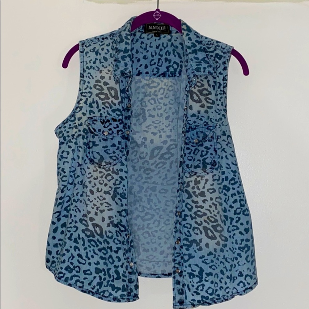 Sleeveless jean throw over